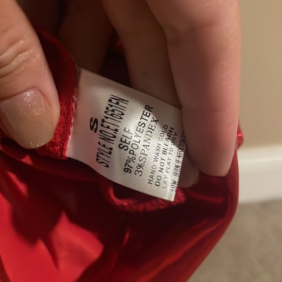 Fashion Nova, chrome red Tank top, never worn, new, size small, adjustable - Picture 6 of 9